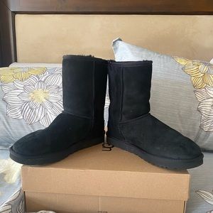 Ugg Classic Shorty II